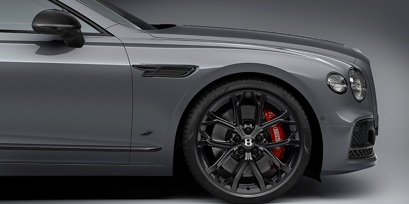 Bentley Fuzhou Bentley Flying Spur S front one quarter view featuring 22 inch ten spoke sports wheel - Black painted.